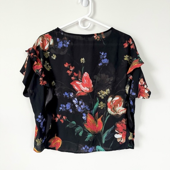 Express | Floral Flowy Short Sleeve Blouse - Picture 2 of 3